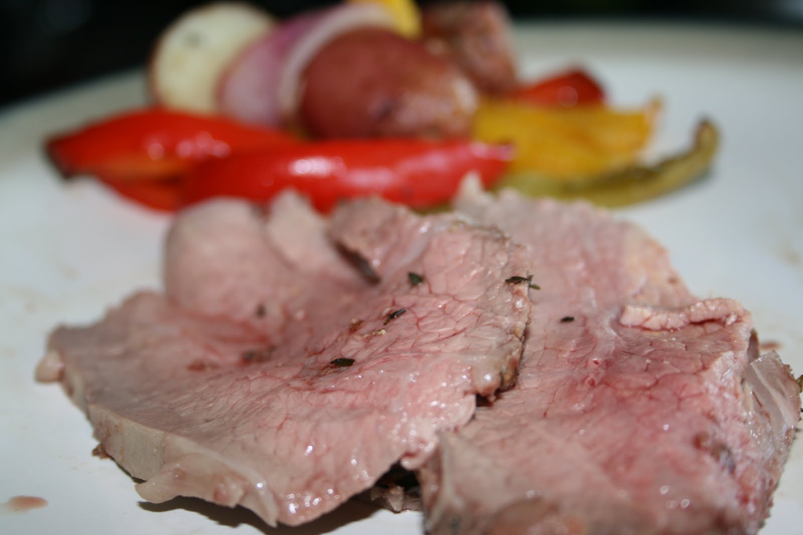 It really IS that easy to make...: Recipe #51: Roast Beef with Peppers