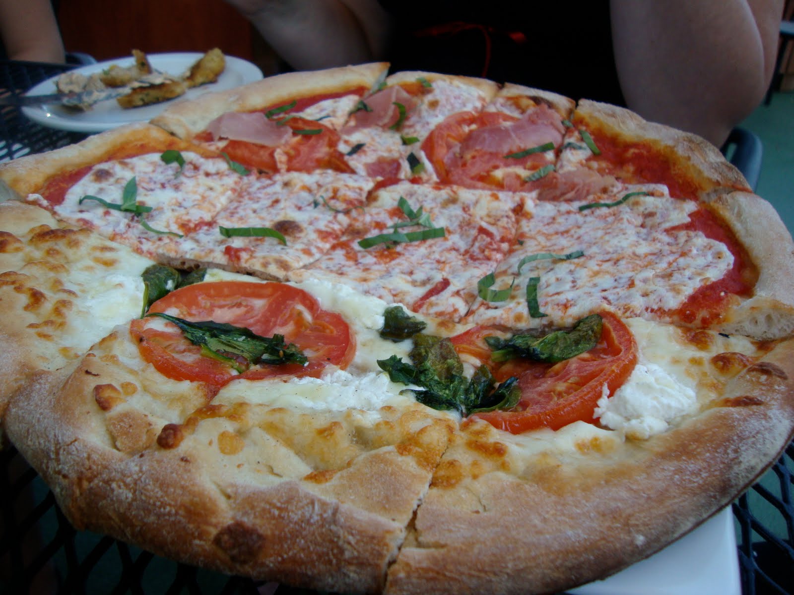 Maxwell's pizza online