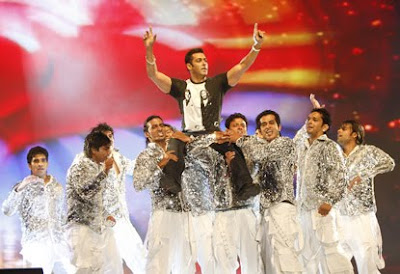 Salman Khan at Dreamz 2009 Concert on UAE National Day 