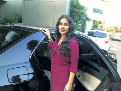 Vidya Balan and the car