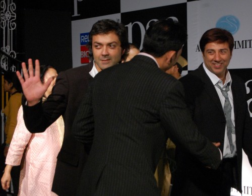 [Sunny-Deol-and-Bobby-Deol-at-the-Premiere-of-the-film-Paa-500x389.jpg]