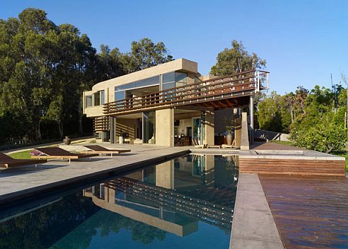 Modern and Stylish Point Dume Residence in Malibu by Griffin Enright