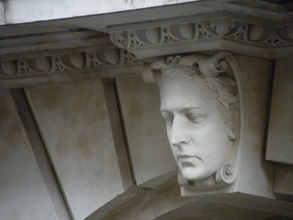 ORNAMENTAL PASSIONS Nomura House, St Martin'sleGrand EC1