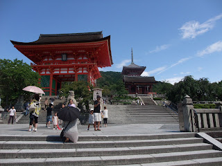 La entrada principal de Kiyomizu-dera