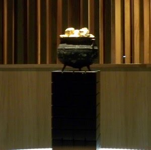 [pot_of_gold_2.jpg]
