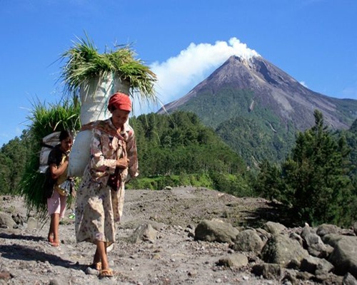 Gambar Sekitar Letusan Gunung Berapi Merapi