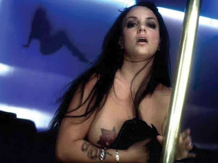 [Britney+Spears+Got+Leaked+Topless+Photos+www.GutterUncensoredPlus.com+britney_spears_topless_17.jpg]