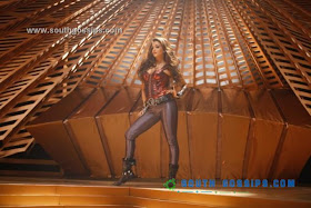 Aishwarya Rai Bachchan Photos with Rajani Kanth 