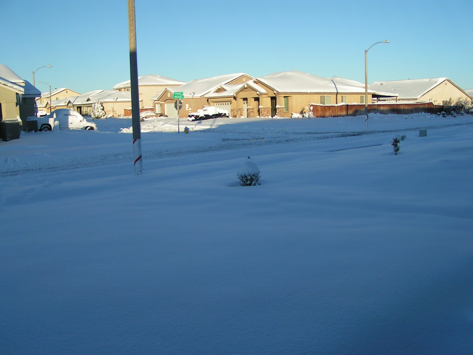 [12-17-08+and+12-18-08+Snow+023.JPG]