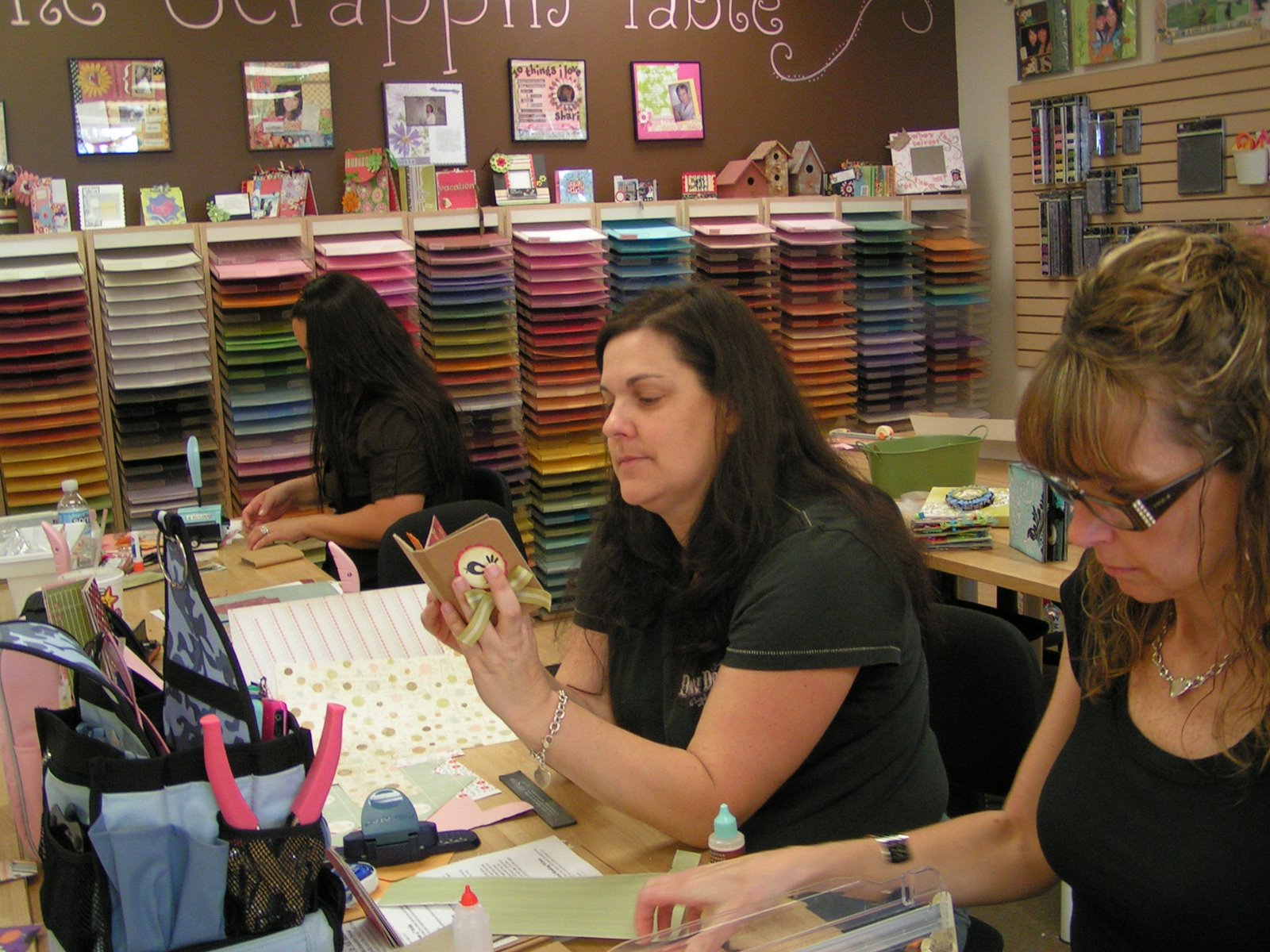 [3-1-09+BIA+Basics+at+Table+007.JPG]