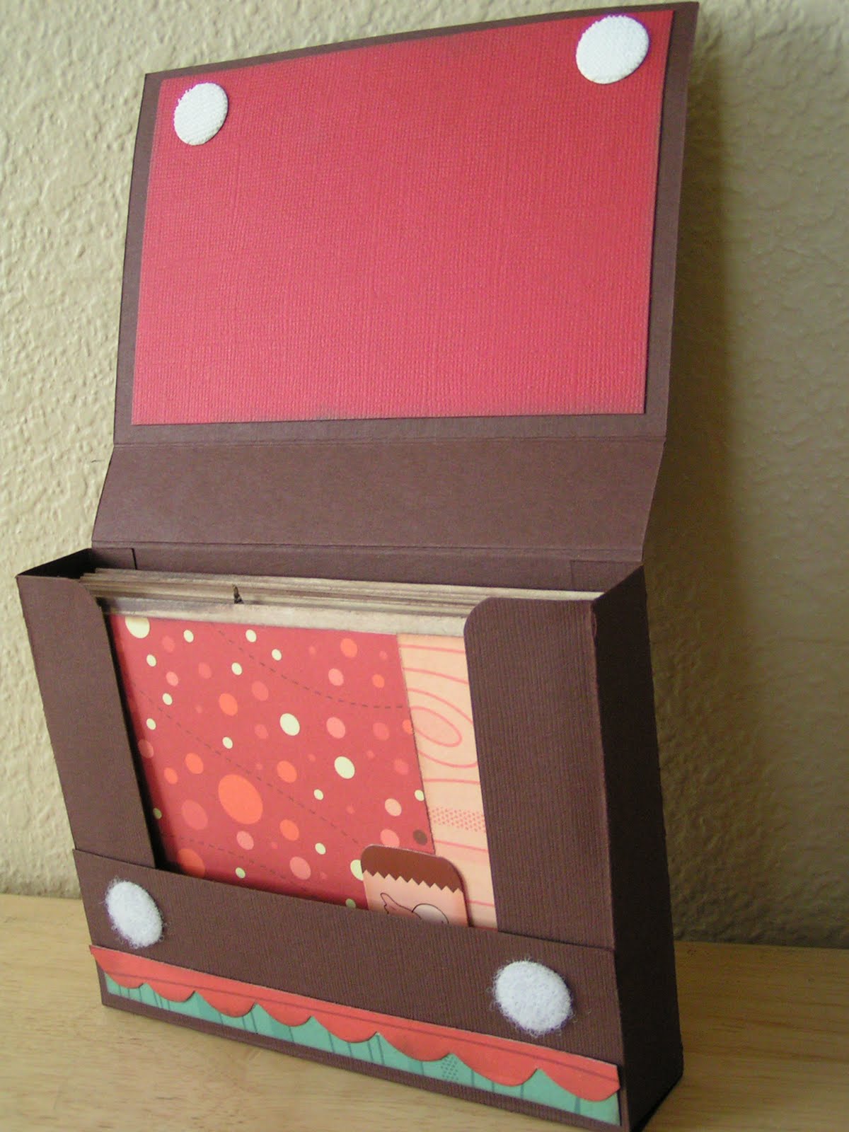 [Color+Me+Miki+Nov+2009+Cards+Box+open.JPG]