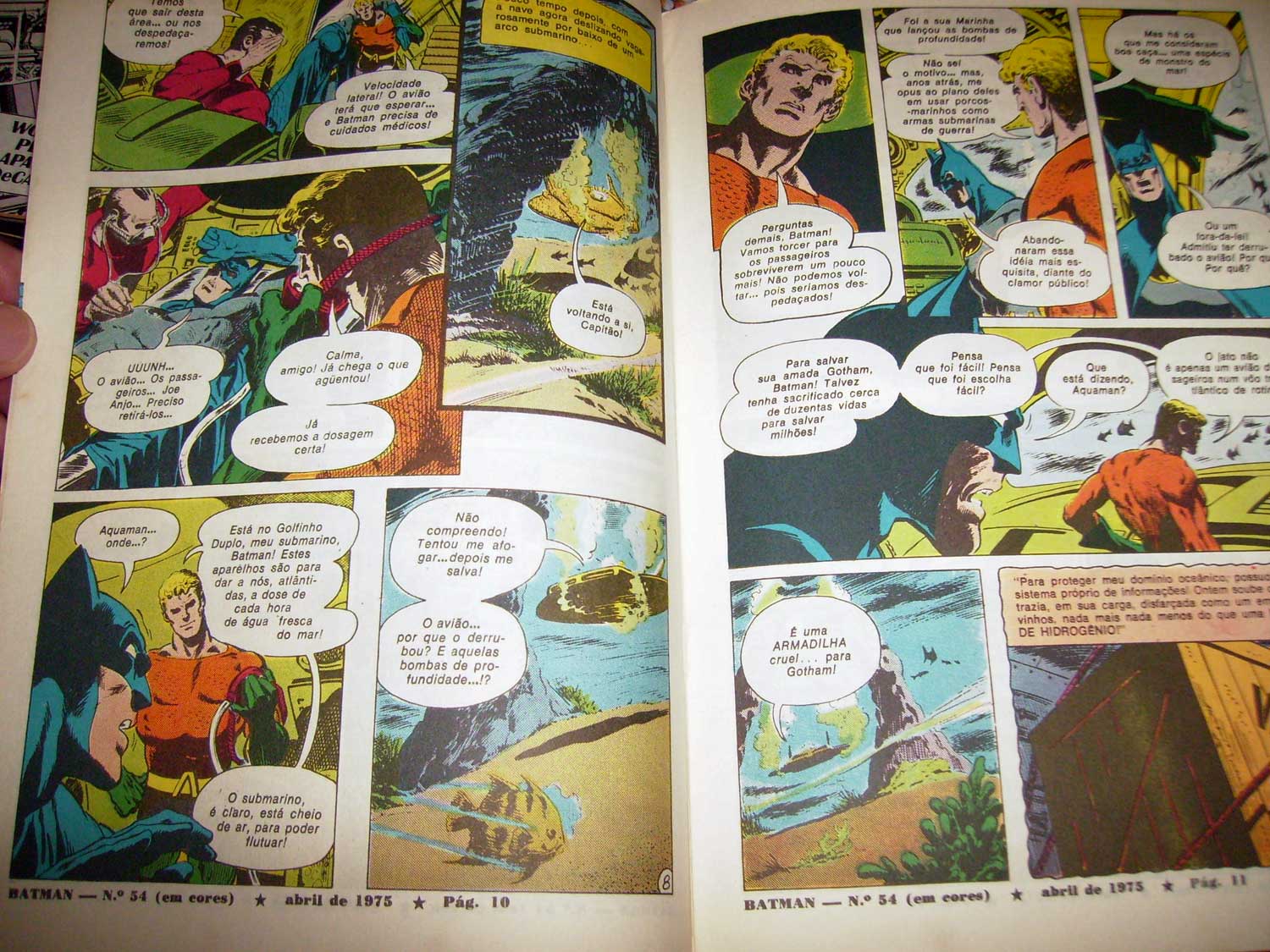 [batmancores541.jpg]