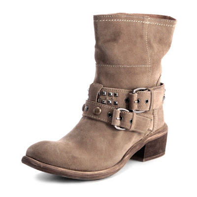 Boots over at Dorothy Perkins - THRIFT MY STYLE