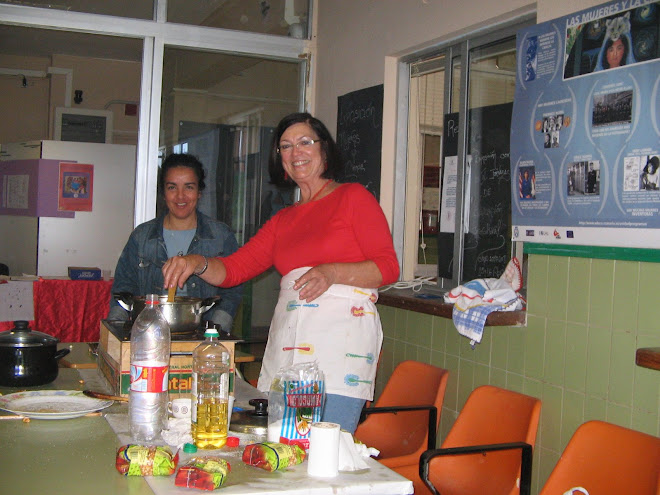 EN LAS JORNADAS DE INTERCULTURALIDAD: EL RINCÓN DE LAS ROSCAS DE DOÑA ALICIA