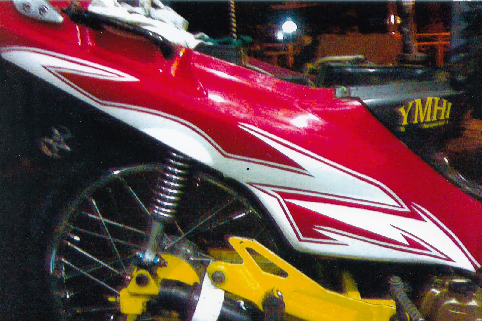 Detin s Cutting  Sticker  Motor Yamaha Jupiter Merah Putih  