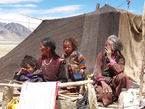 [Ladakh+Nomads+2005+256.jpg]