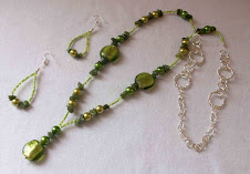Cod 1521 - 1 Collar de cristales y serpentine verde S/ 35.00 Nuevos Soles