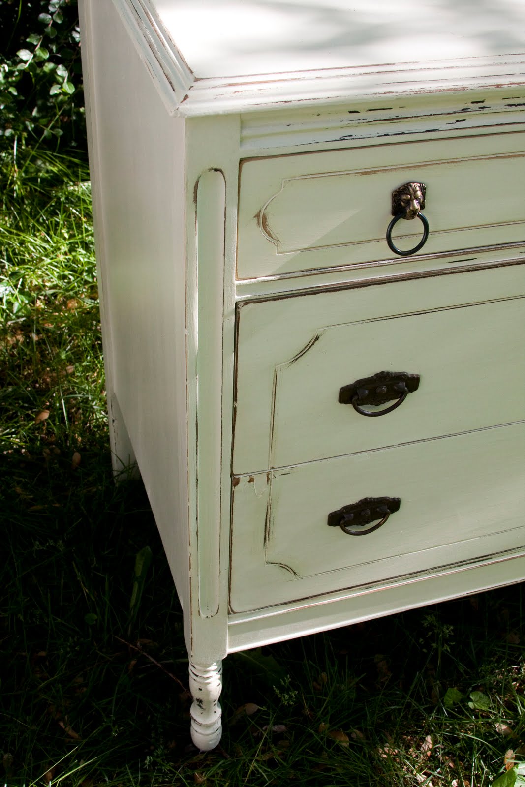 Modernly Shabby Chic Furniture Cream Antique Dresser w/ Mirror