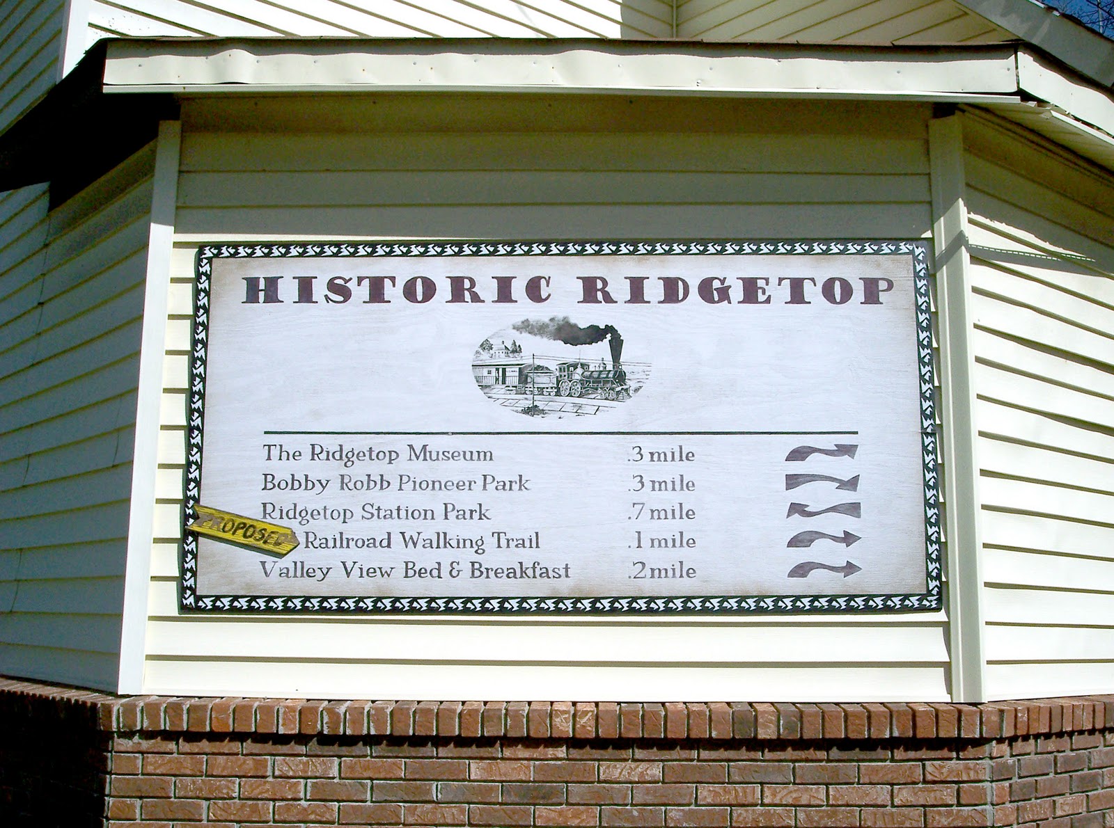 The Moon and the Willow Tree More photos from Ridgetop, Tennessee