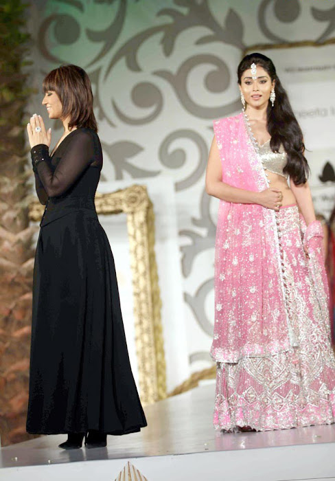 shriya saran on rfor bridal fashion week latest photos