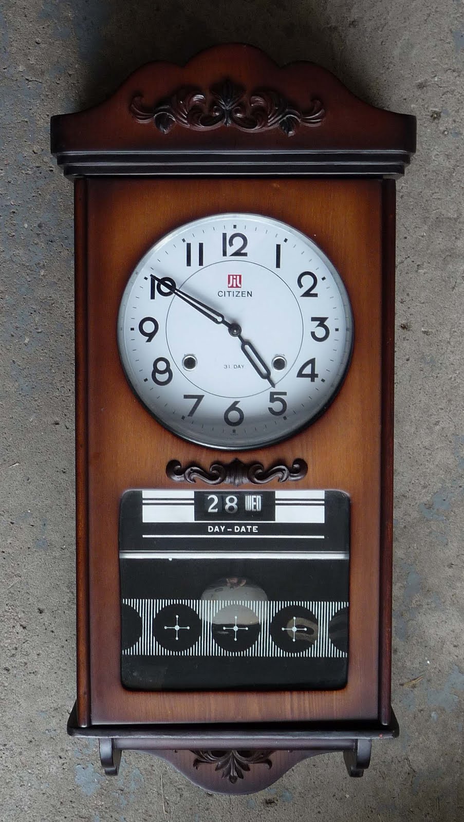 Previously Luved Treasures* Tick . Tock . Tick . Tock...Vintage