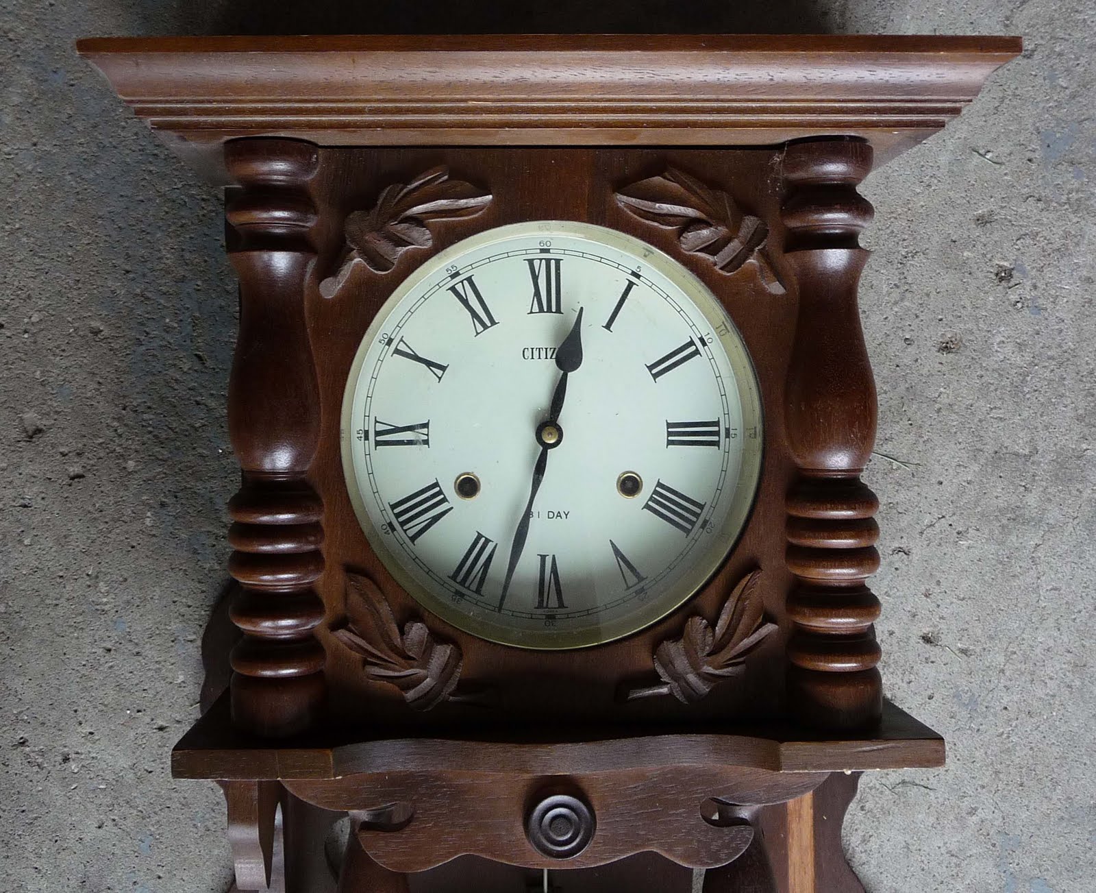 Previously Luved Treasures* Tick . Tock . Tick . Tock...Vintage