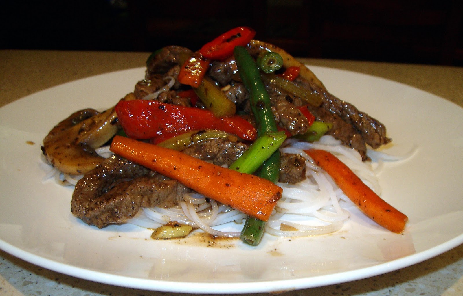 dinner with jack Stir fried beef in oyster sauce with rice noodles