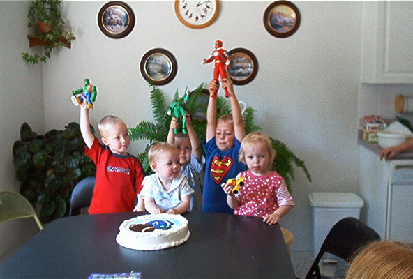 [super+heroes+birthday+cake.jpg]