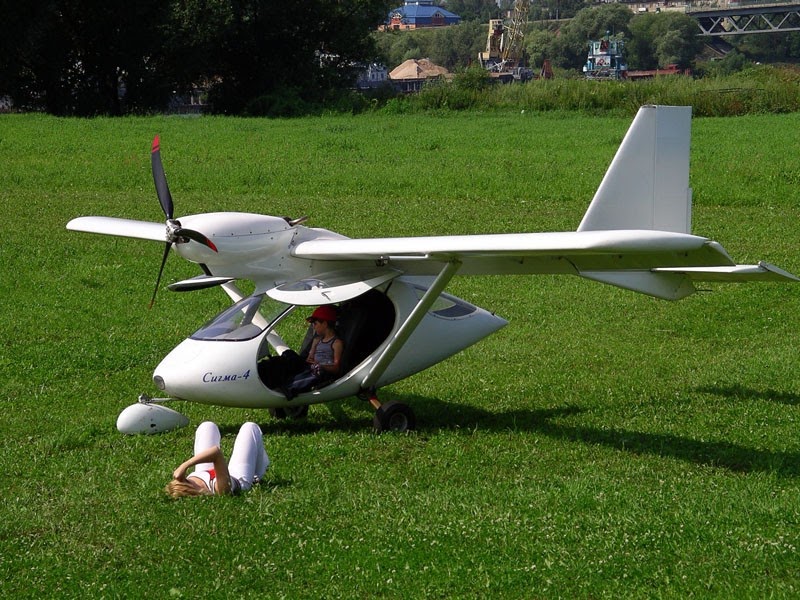 Очень легкий самолет. Hi-Max 1700r легкий самолет Mini-Max. Самый маленький самолет. Мини самолёты для людей. Сигма Классик самолет.