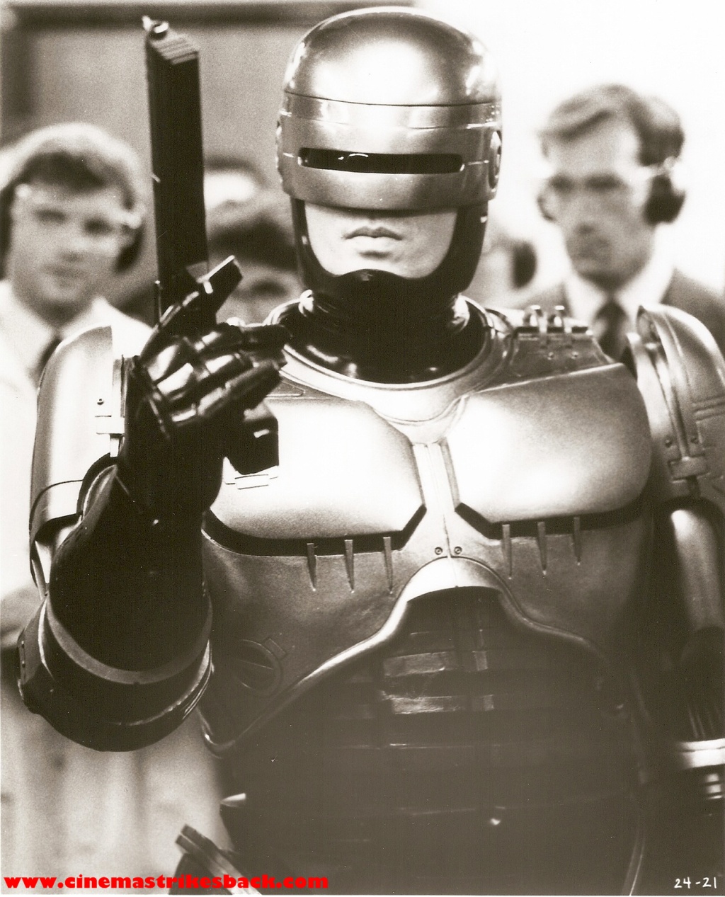 [robocop-1024.jpg]