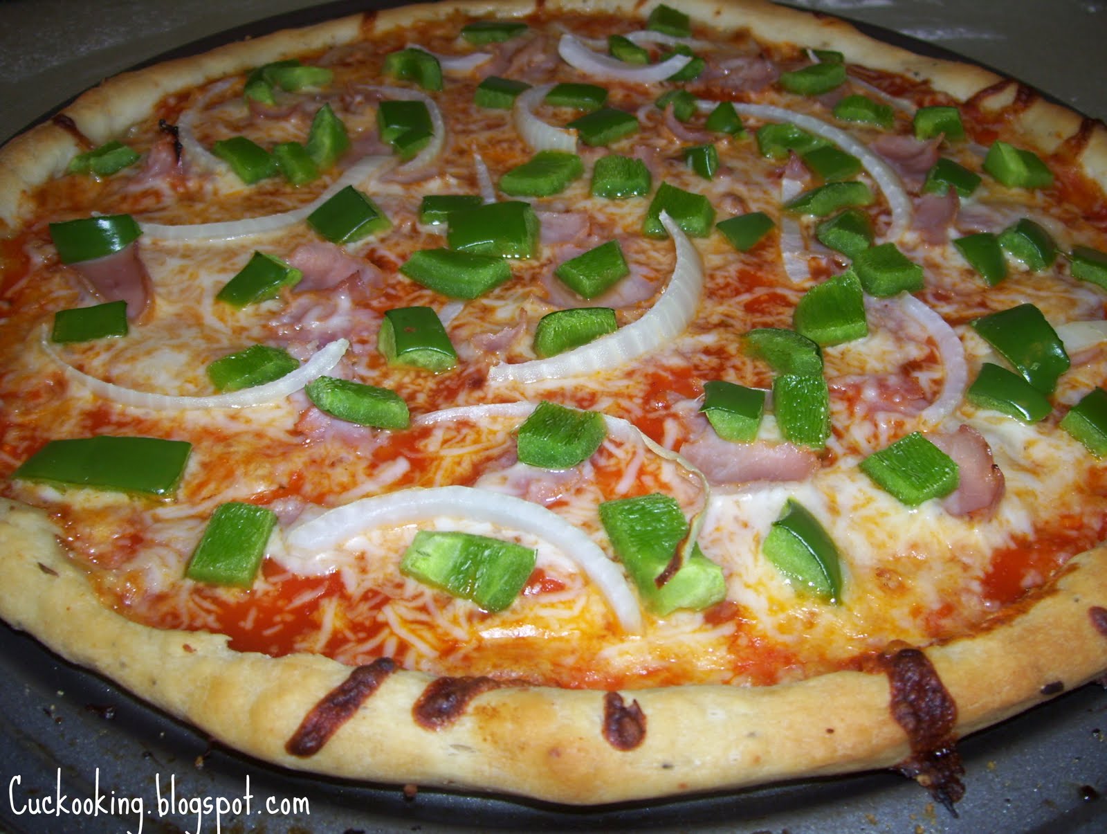 Cooking Creation Ham, Green Pepper and Onion Pizza