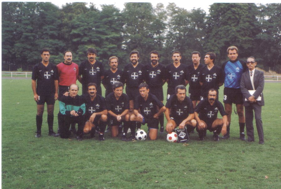 [pai+e+tio+luís+futebol.jpg]