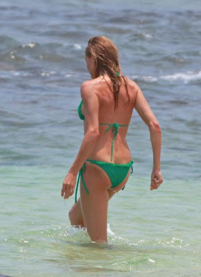 Celebrity Butts: Cameron Diaz in Bikini