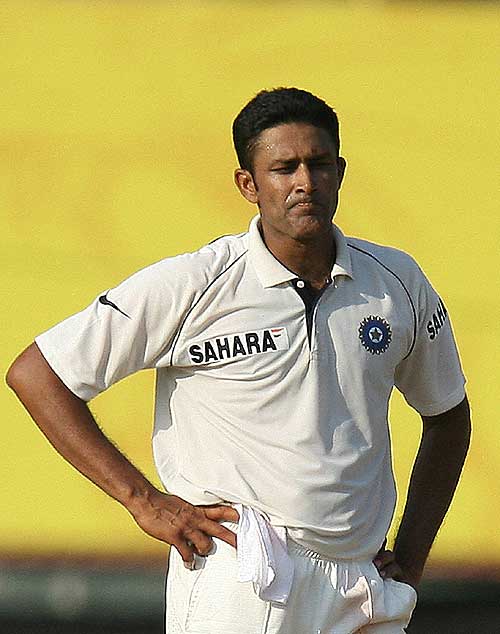 [Life+got+tough+for+Kumble+after+the+Australia+series,+as+India+drew+1-1+at+home+against+South+Africa-795811.jpg]
