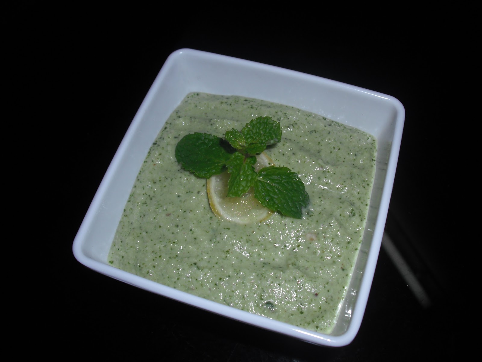 ROSHAN's CUCINA Mint Chutney lemon flavored