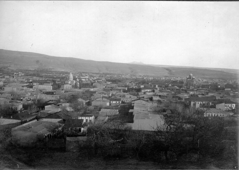 800px-View_of_Yerevan_in_the_1920s.png