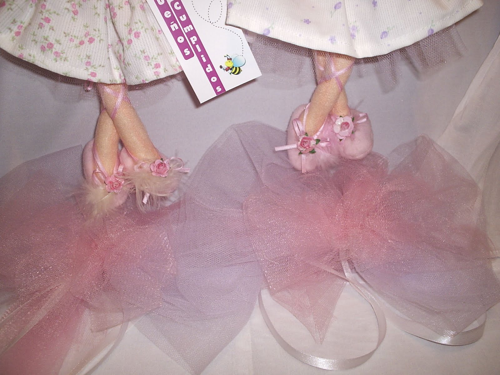 How A Drag Queen Tucks