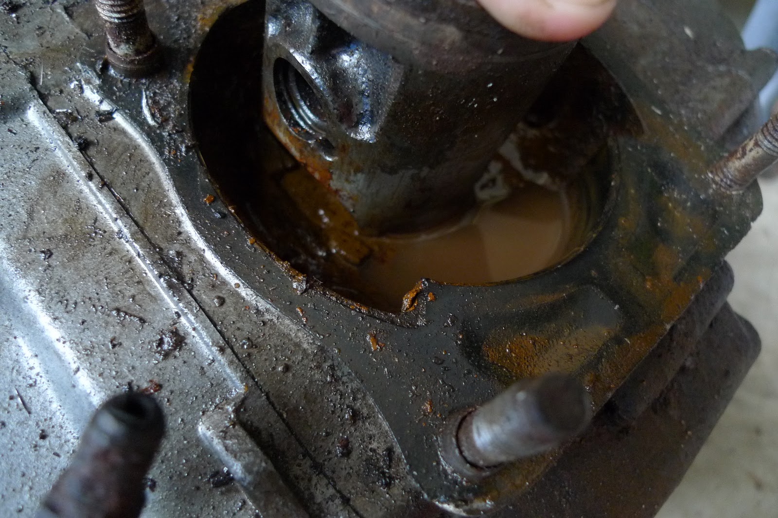 WanDiana Garage Inc.: RXZ Engine Rebuild (Part 1)