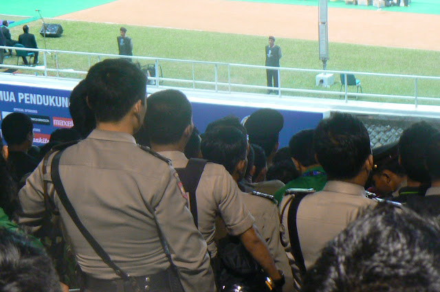 Guards glued to game