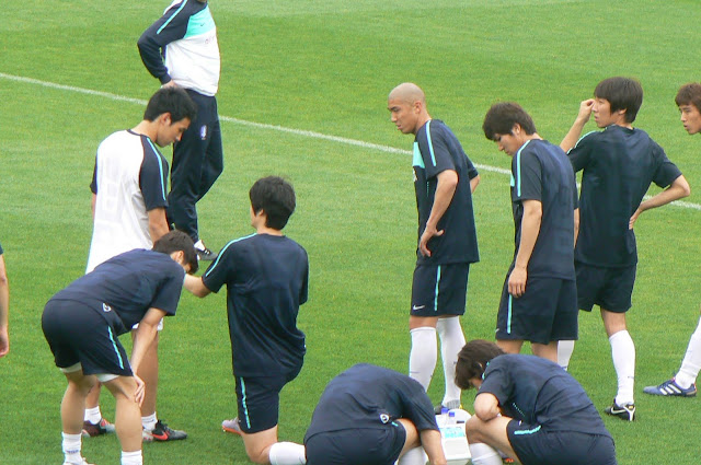 Players taking a break - picture by John Duerden