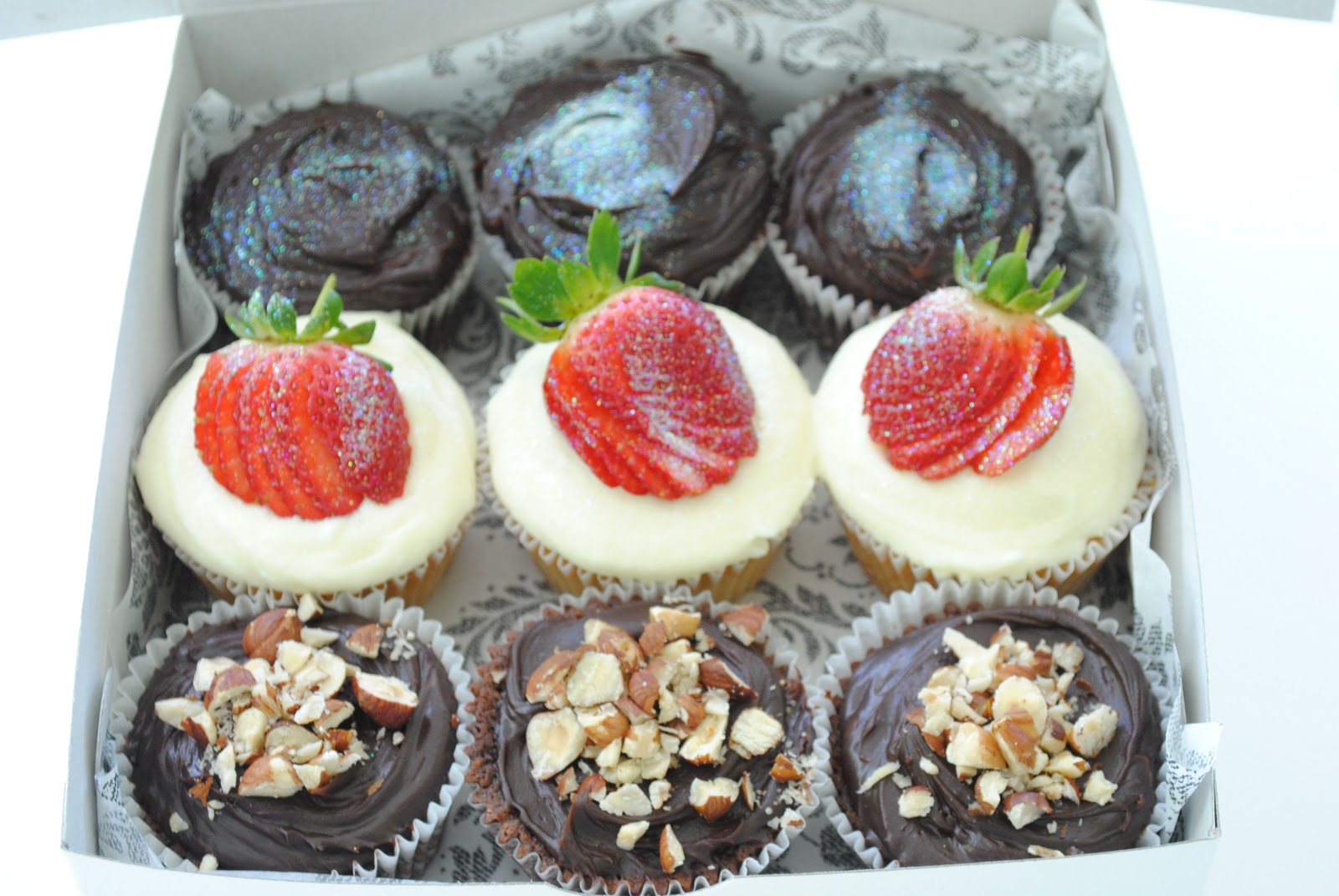 Le Petit Four: Chocolate Cupcake Collection