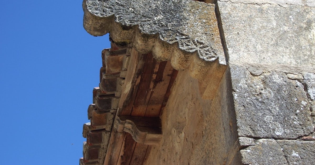 Reflexionadero Cisastur Modillón de rollos en San Miguel de Escalada