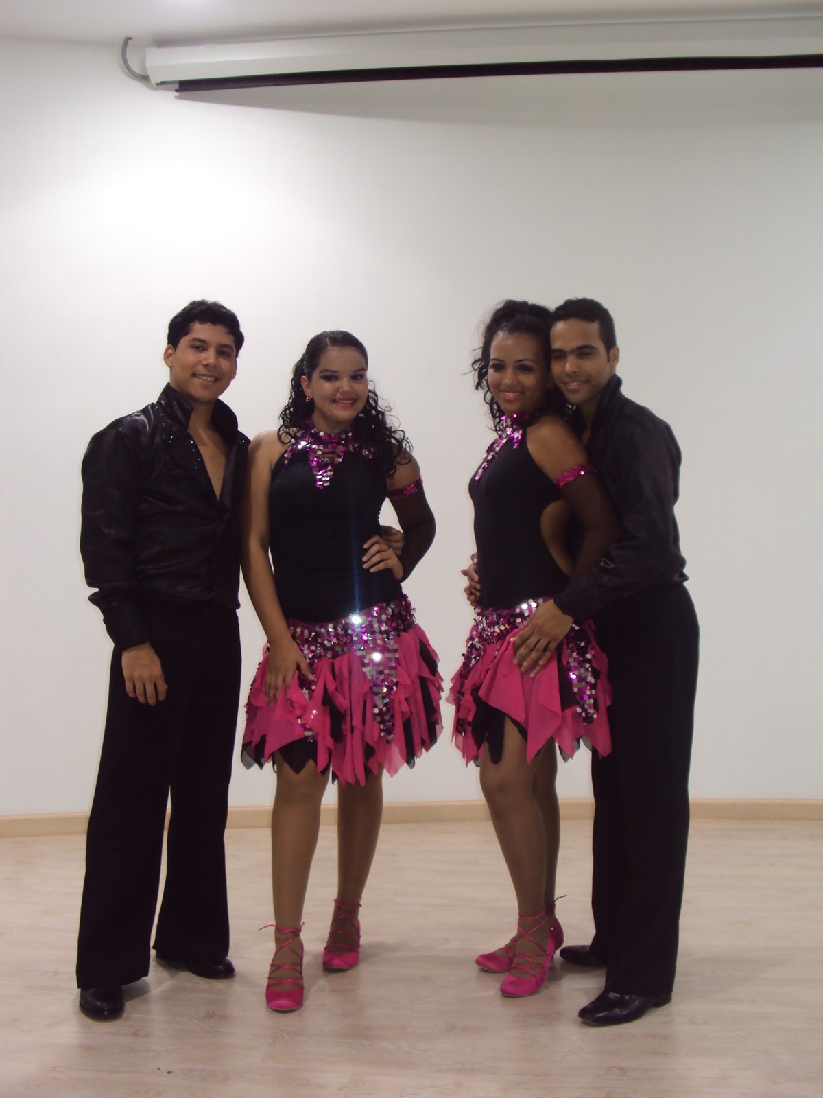 Academia de Salsa Figura Latina