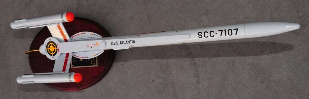 SpaceModeling: U.S.S. Atlantis - Pictures of the completed model.