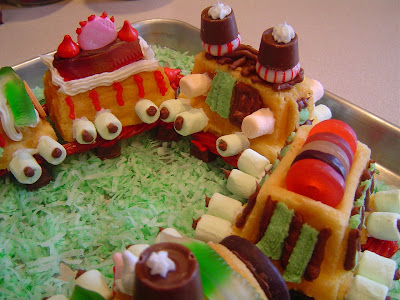 Train Cakes Using The Williams Sonoma Train Cake Pan By Nordic