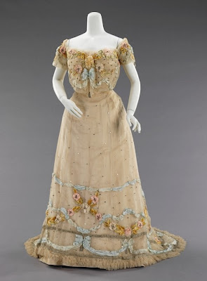 Needlework inspiration: ca 1900 embroidered dresses at the Metropolitan ...