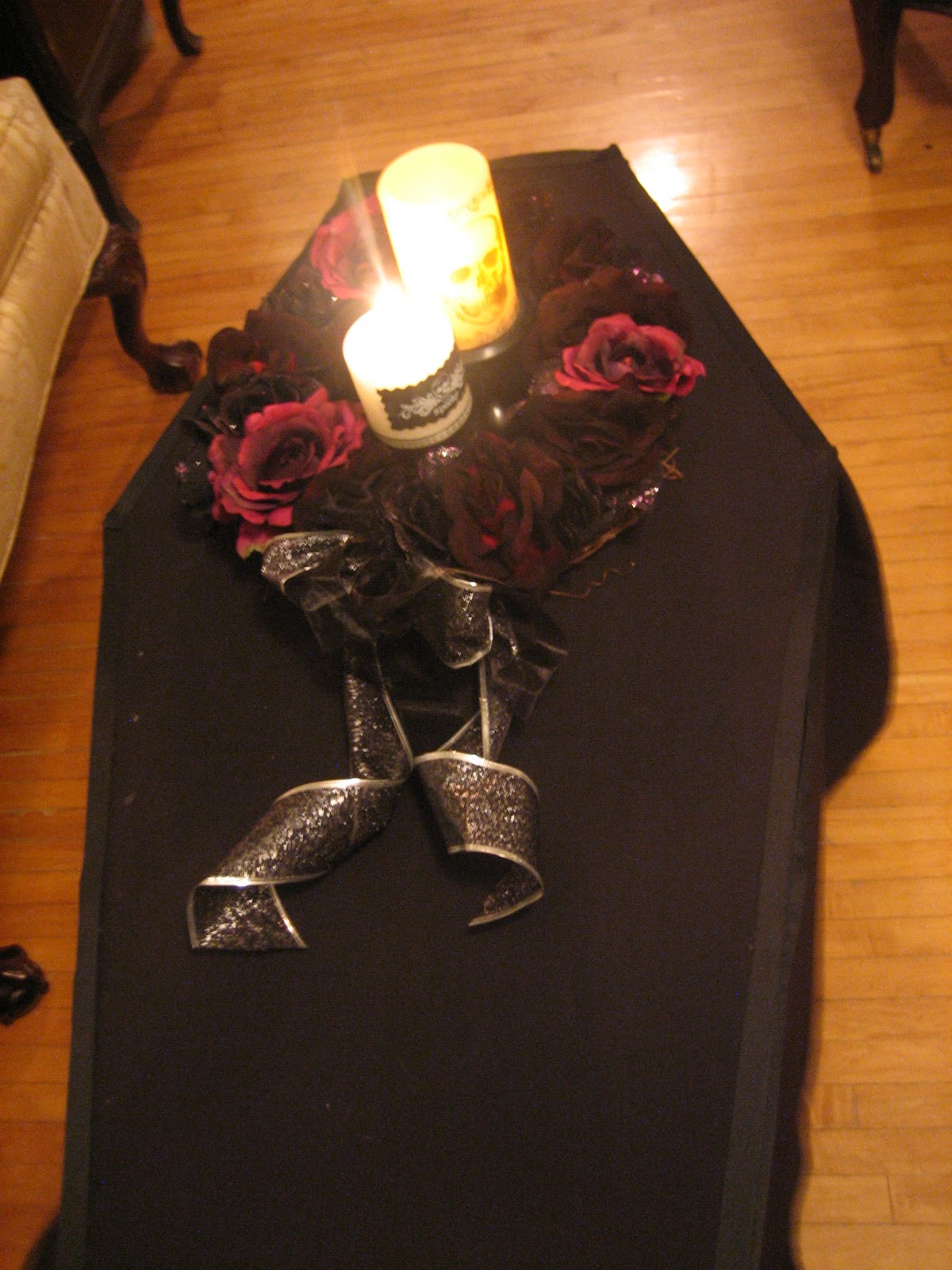 Le Beau Paon Victorien This & That Halloween Decor; Coffin Coffee