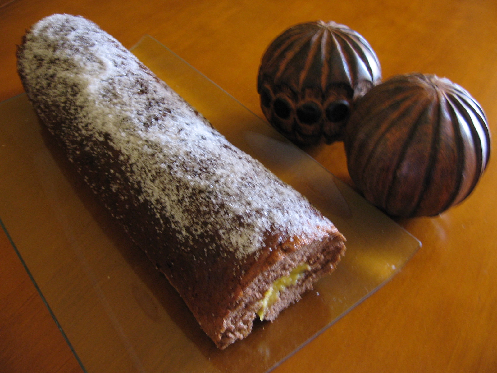 [torta+de+chocolate+e+creme+pasteleiro.JPG]