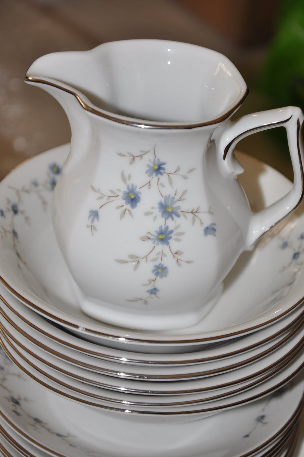 White with Tiny blue Flowers Dinner set + Tea set