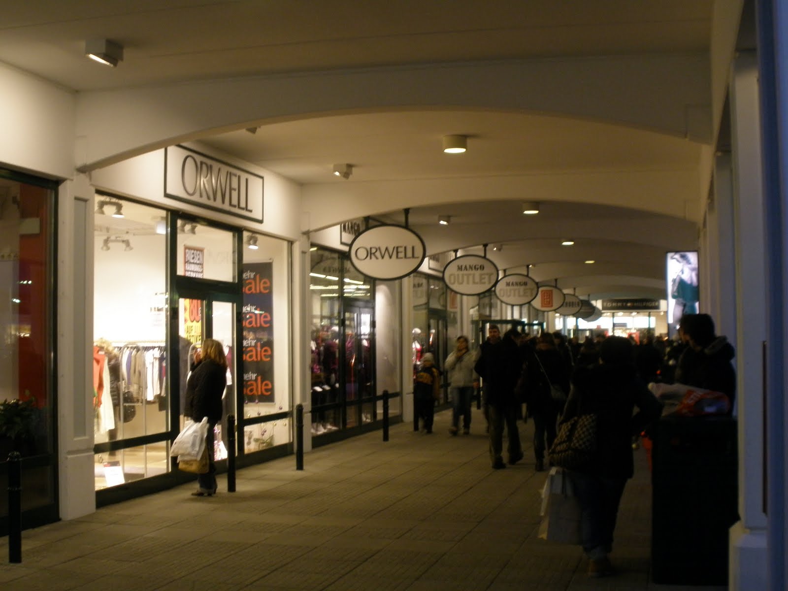 DecoPix by Tiina: Parndorf Outlets